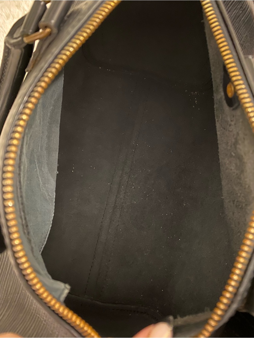 Louis Vuitton Black Epi Leather Speedy 25 - Picture 9 of 11
